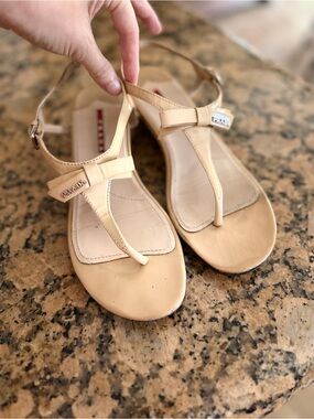 Prada wedge bow t-strap sandal size 7.5 READ